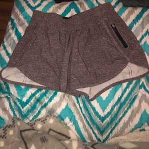 Lululemon Tracker Short V *4” (size 6)